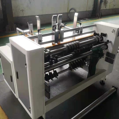 Macchina per scatole di cartone ondulato a trazione automatica