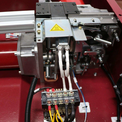 Macchine semiautomatiche per il rilegamento di pallet a cartone ondulato