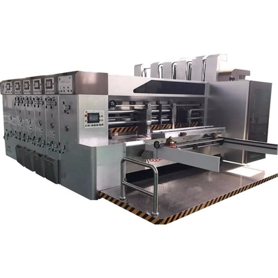 Macchina fustellatrice per scatole di pizza con stampa flexografica